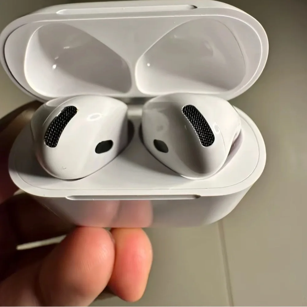 Apple Wireless Earbuds with Charging Case - White
